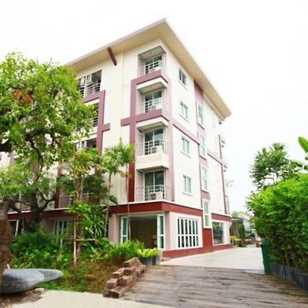 The Loft Resort Bangkok Extérieur photo