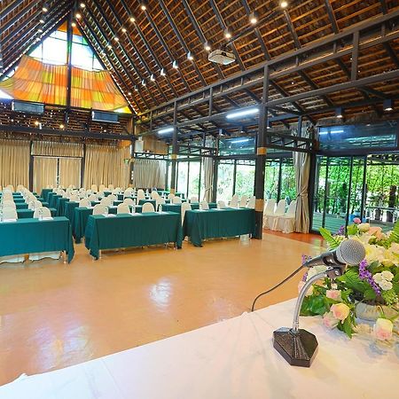 The Loft Resort Bangkok Extérieur photo