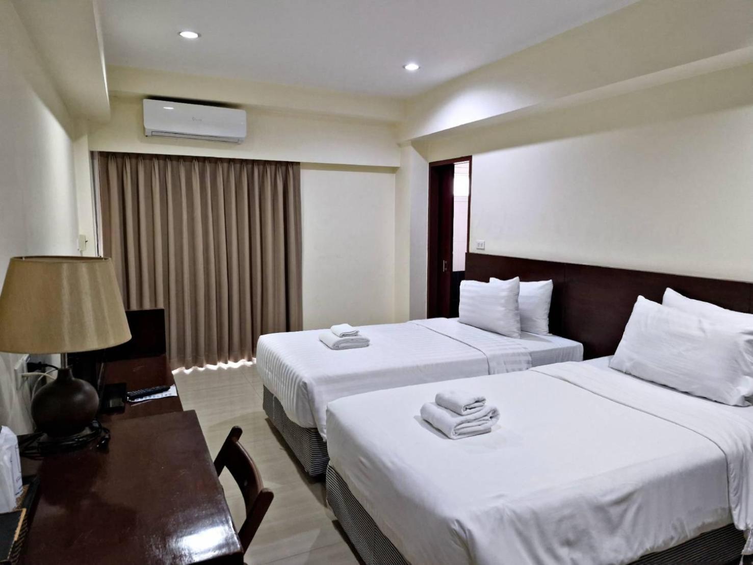The Loft Resort Bangkok Extérieur photo