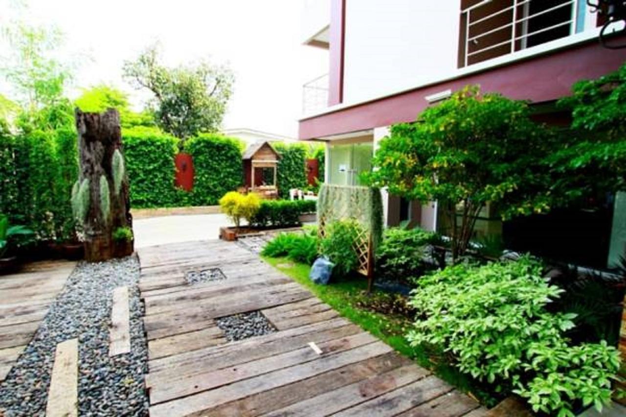 The Loft Resort Bangkok Extérieur photo