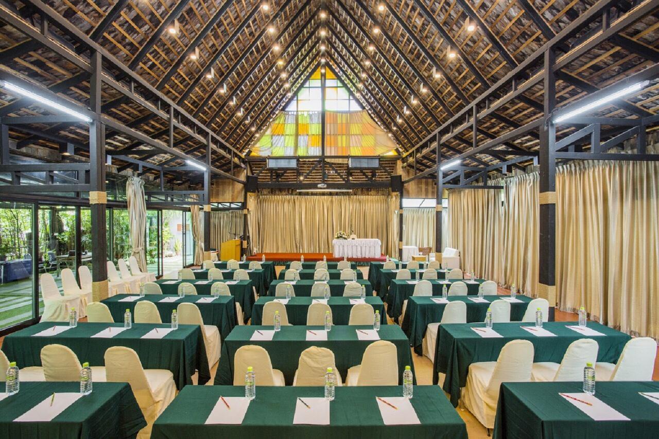 The Loft Resort Bangkok Extérieur photo